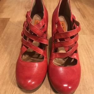 Women's Miz Mooz Red Mary Jane Pumps Size 7.5